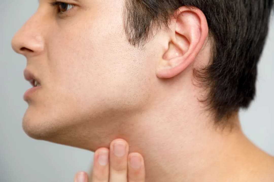 Powiększone węzły chłonne: jakiego lekarza wybrać i co robić?